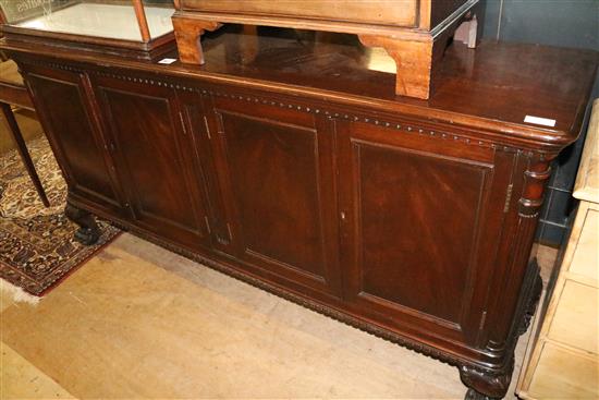 Mahogany sideboard on carved feet(-)